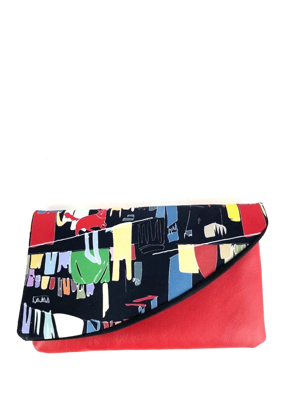 borsellino-ciappa-grande-pelle-rossa-cotone-fantasia-napoli-panni-stesi-blu-00014